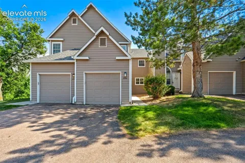 2046 Palm Drive