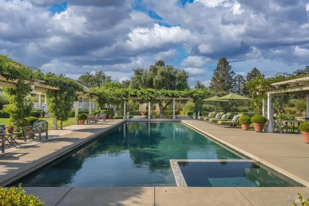 950 Mee Lane St. Helena, CA 94574