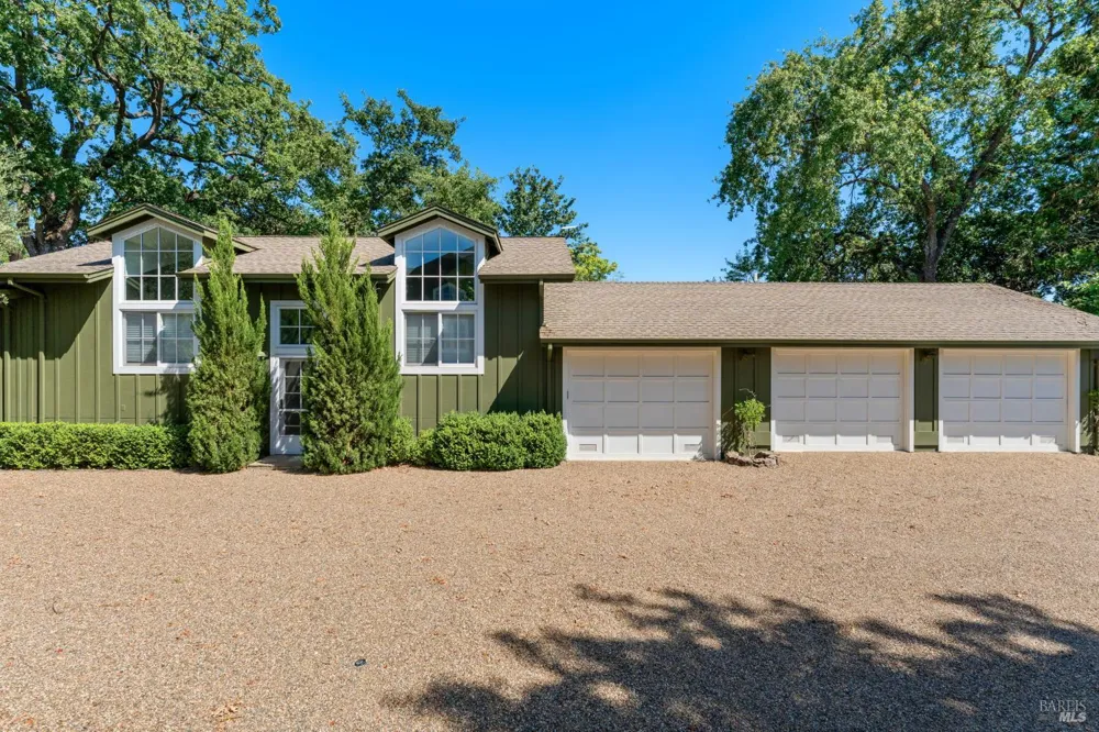 950 Mee Lane St. Helena, CA 94574