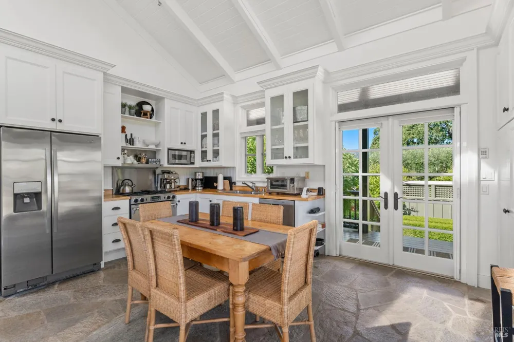 950 Mee Lane St. Helena, CA 94574