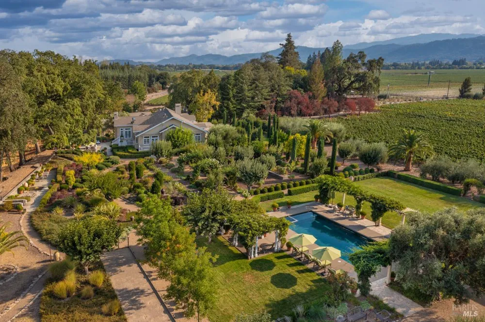 950 Mee Lane St. Helena, CA 94574