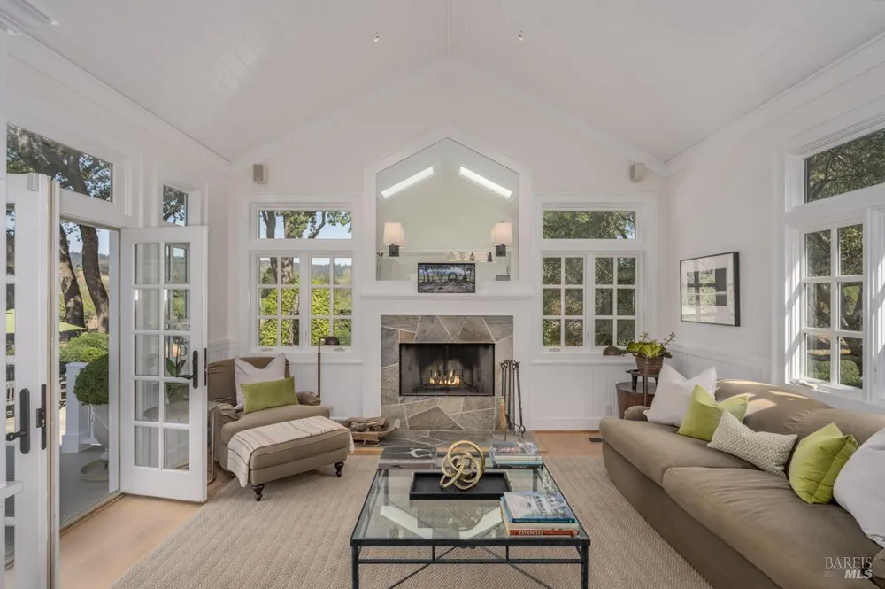 950 Mee Lane St. Helena, CA 94574