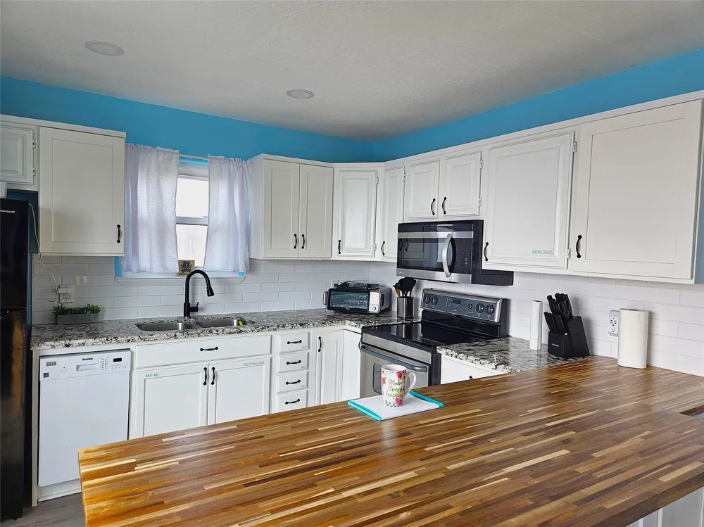 27478 Fm 457 Sargent, TX 77414