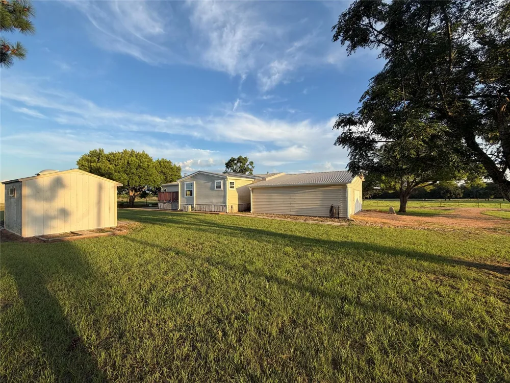 242 Mikeska Road Bellville, TX 77418