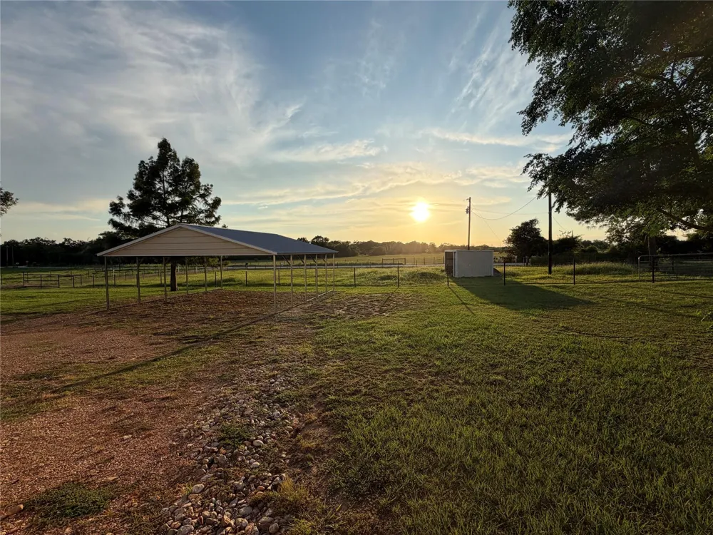 242 Mikeska Road Bellville, TX 77418