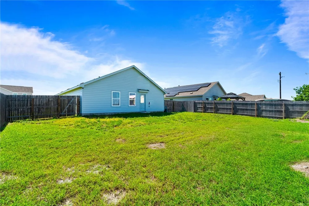 3105 Corvette Drive Robstown, TX 78380