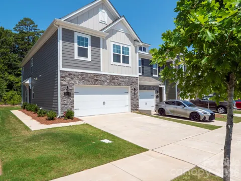 3545 Secrest Landing