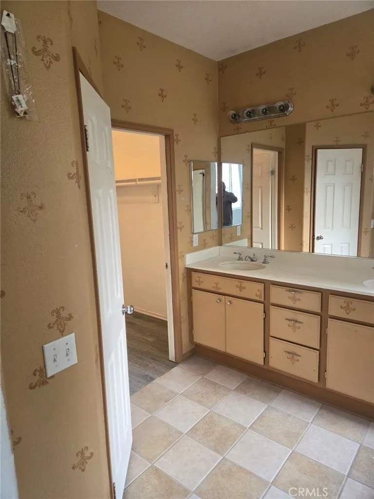 421 Steiner Hemet, CA 92544