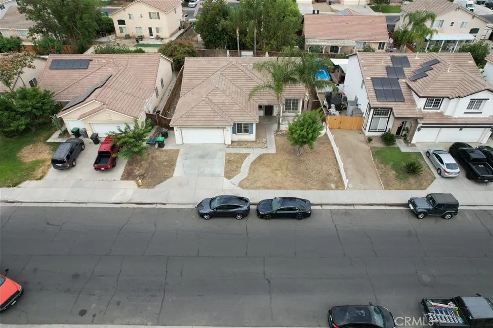421 Steiner Hemet, CA 92544