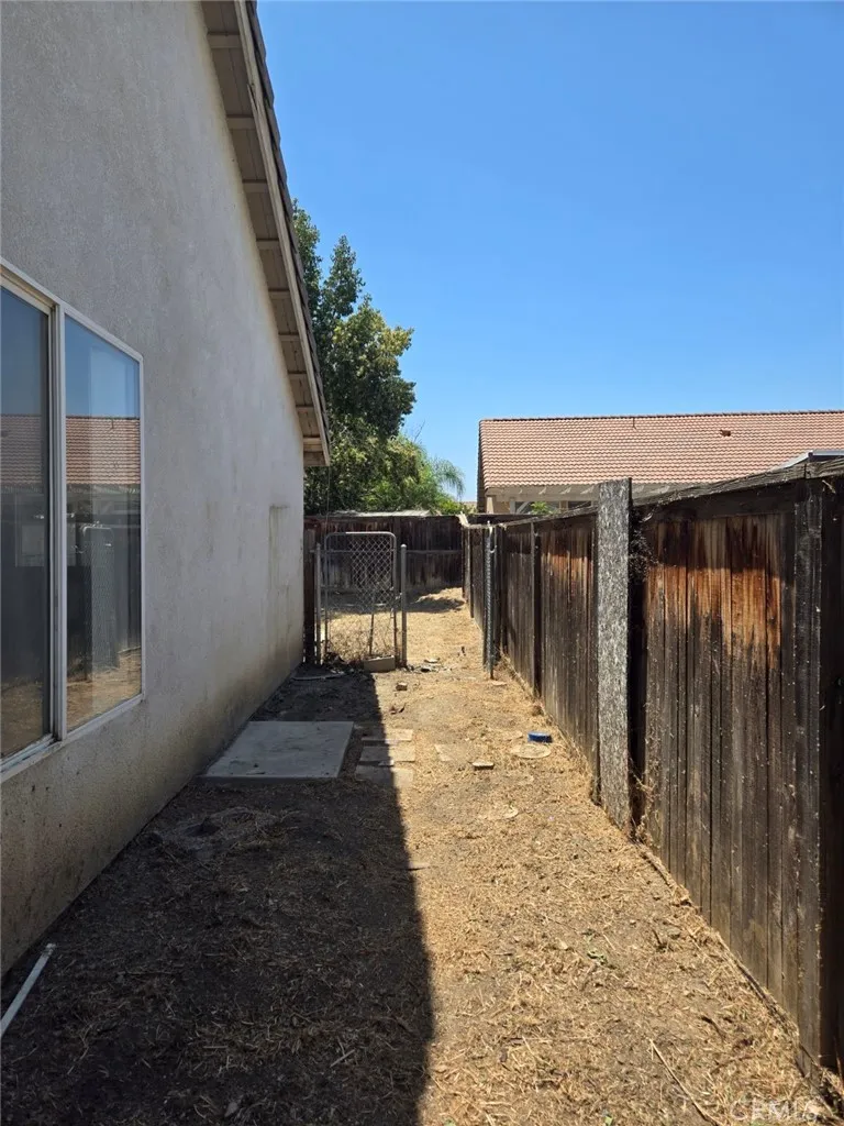 421 Steiner Hemet, CA 92544