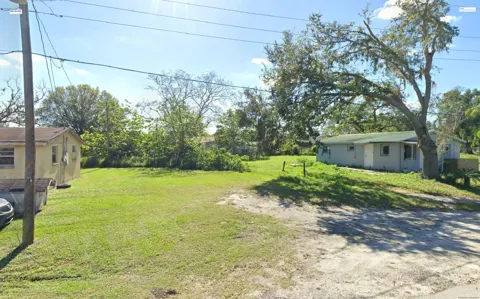 642 PETERSON STREET