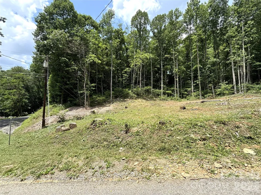 21 Club Crest Drive Maggie Valley, NC 28751