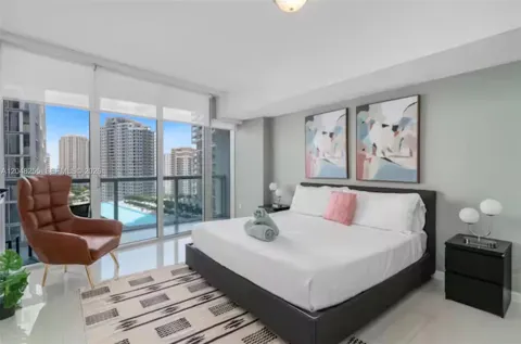 485 Brickell Ave #1901