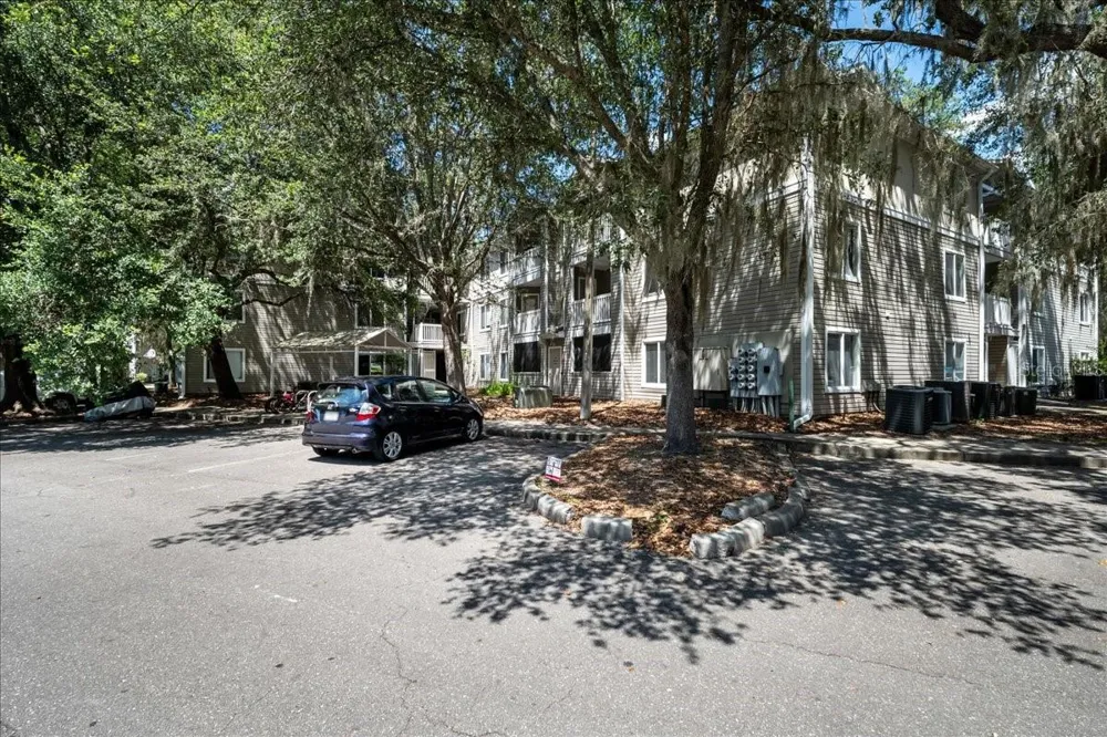 4000 SW 23RD STREET #4-305 Gainesville, FL 32608