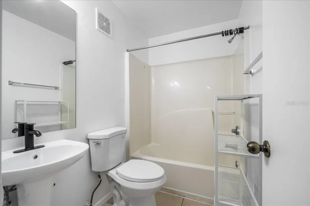 4000 SW 23RD STREET #4-305 Gainesville, FL 32608