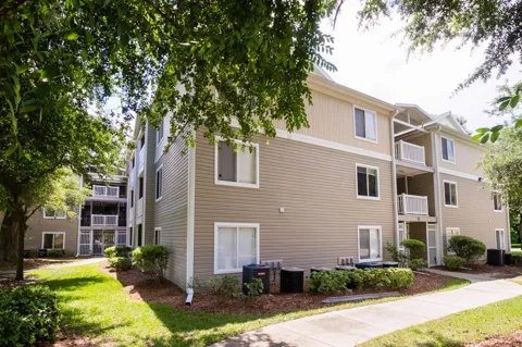 4000 SW 23RD STREET #4-305