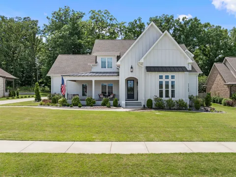 228 Chestnut Oak Dr