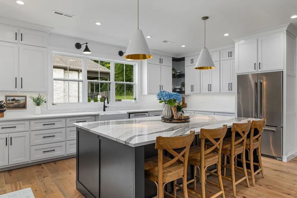 228 Chestnut Oak Dr Florence, AL 35633