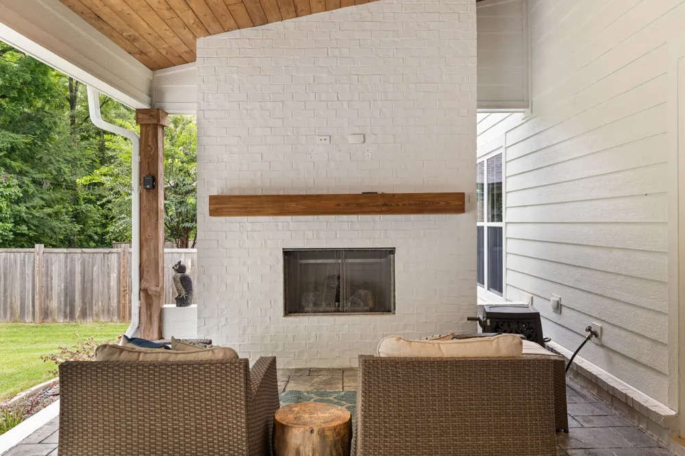 228 Chestnut Oak Dr Florence, AL 35633