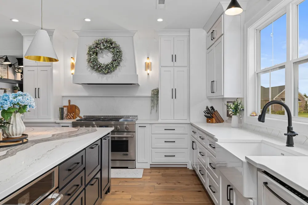 228 Chestnut Oak Dr Florence, AL 35633