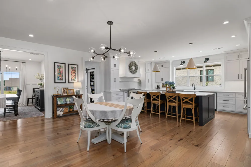 228 Chestnut Oak Dr Florence, AL 35633