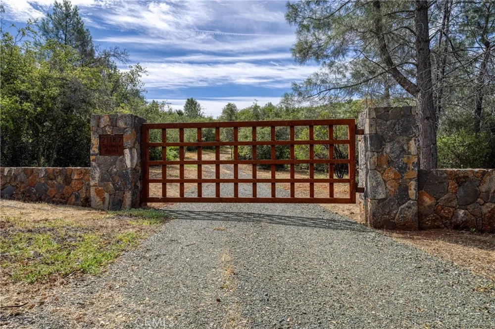 21187 Buckeye Court Middletown, CA 95461
