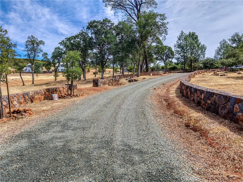 21187 Buckeye Court Middletown, CA 95461