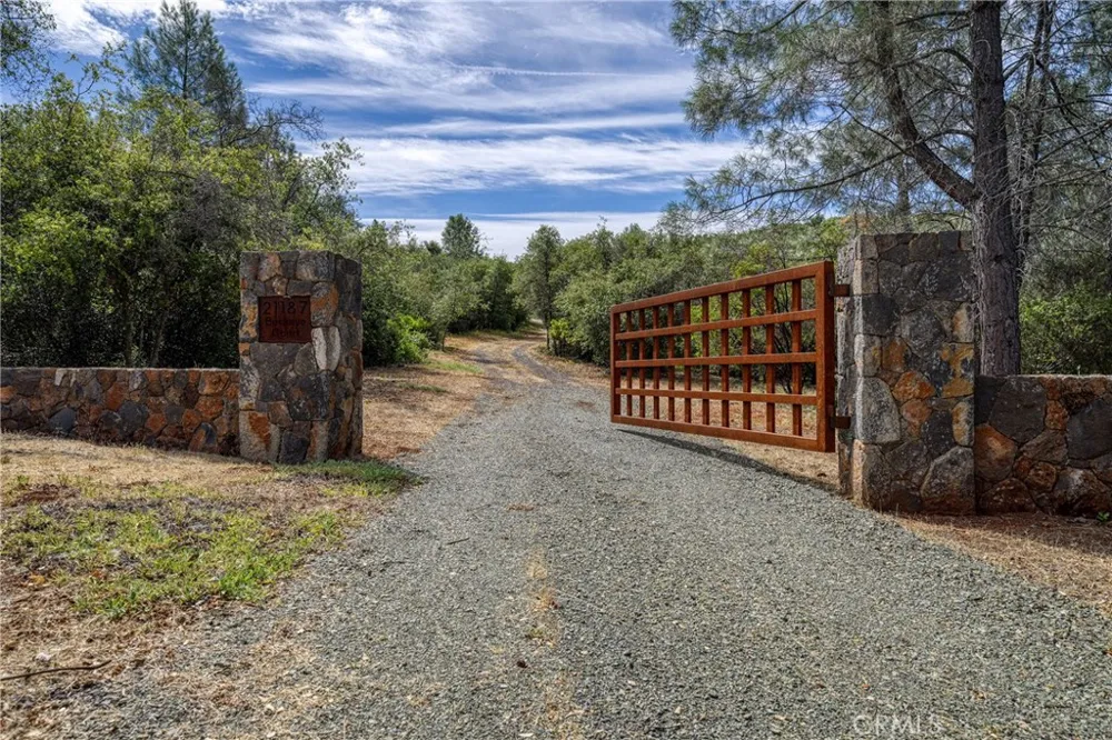 21187 Buckeye Court Middletown, CA 95461