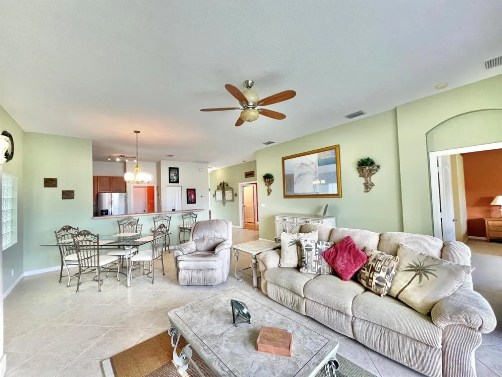 137 Canterbury Place Royal Palm Beach, FL 33414