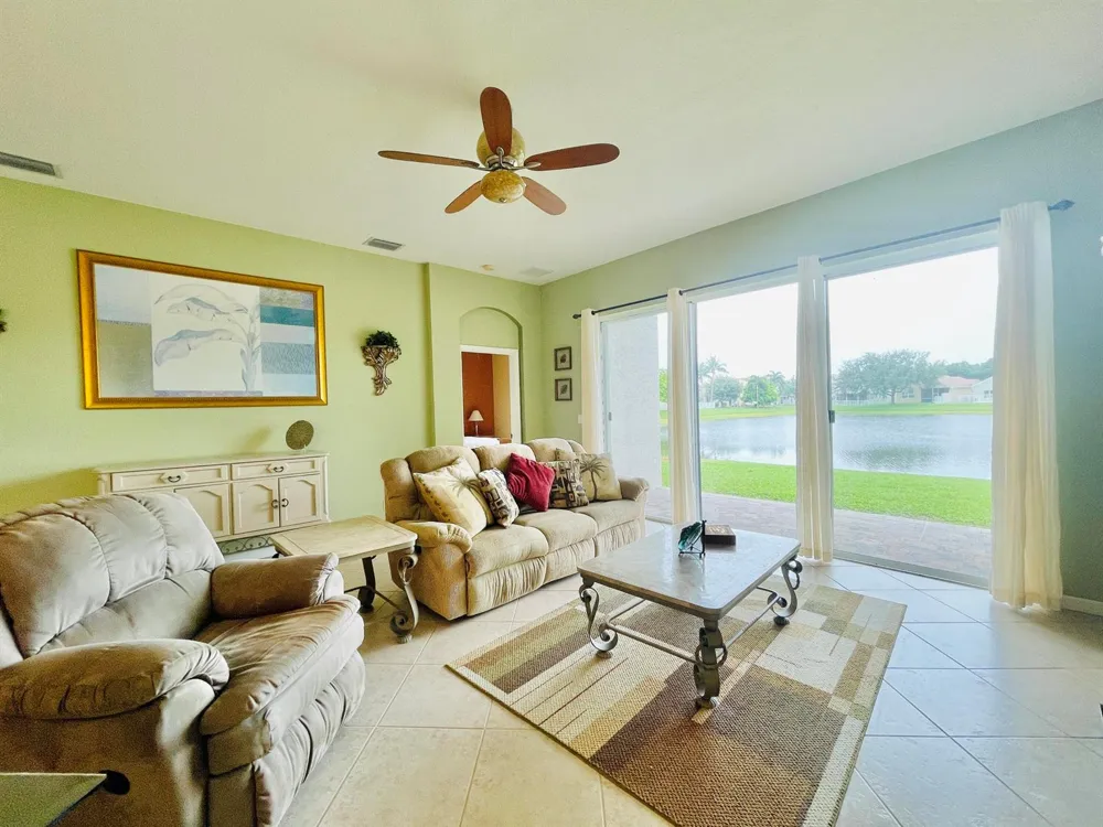 137 Canterbury Place Royal Palm Beach, FL 33414