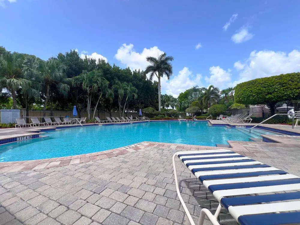 137 Canterbury Place Royal Palm Beach, FL 33414