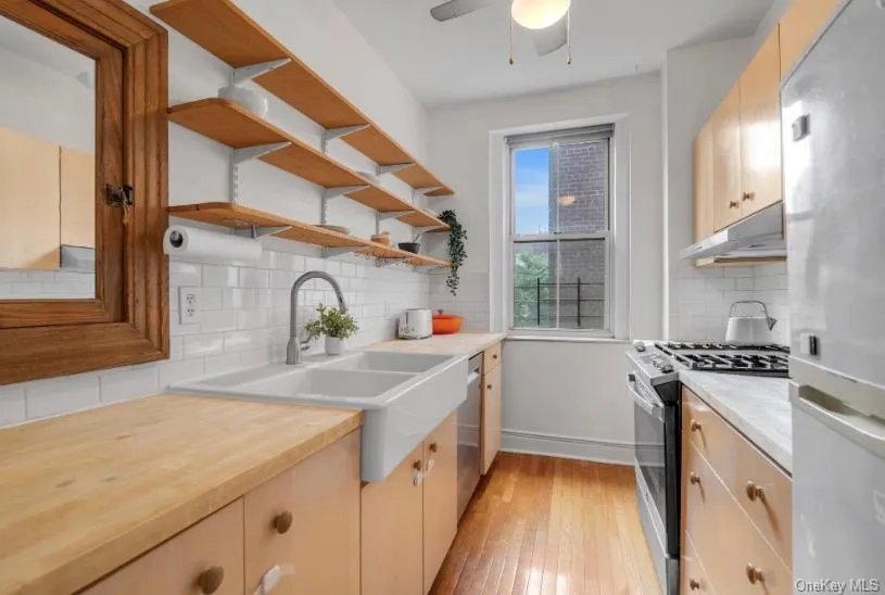 3515 78th Street #41 Jackson Heights, NY 11372