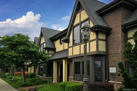 565 Merrick Road #201