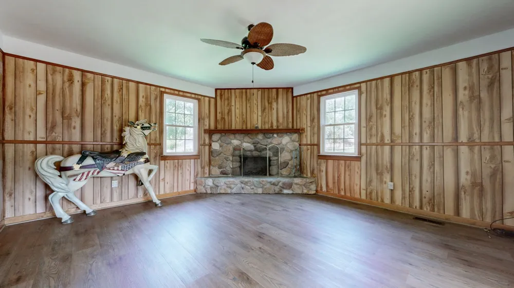 602 Holiday Park Dr Hopkinsville, KY 42240
