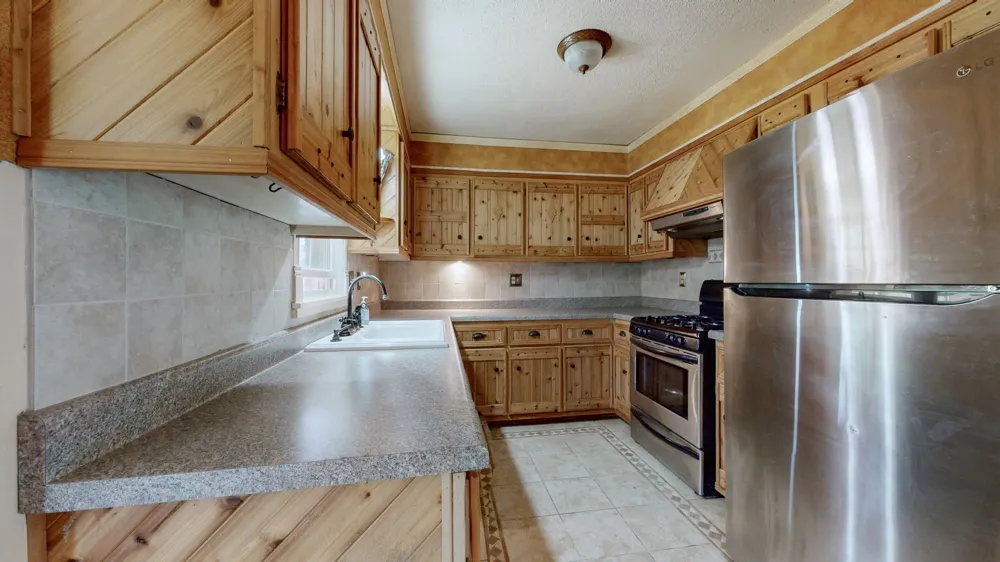 602 Holiday Park Dr Hopkinsville, KY 42240