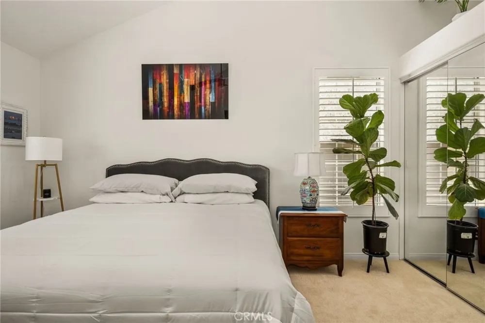 118 Matisse Aliso Viejo, CA 92656