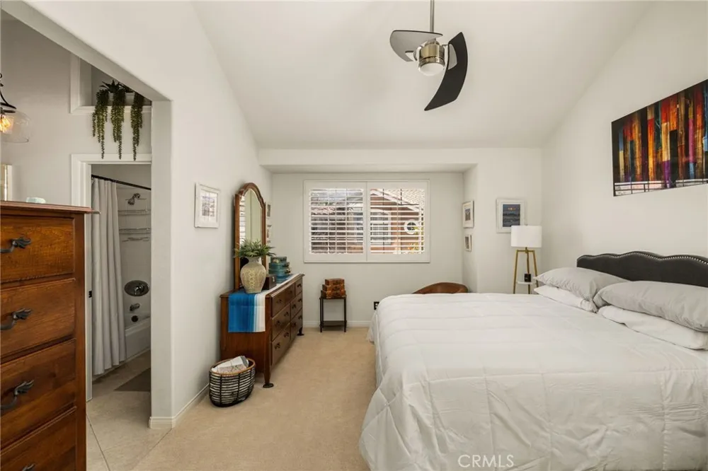 118 Matisse Aliso Viejo, CA 92656