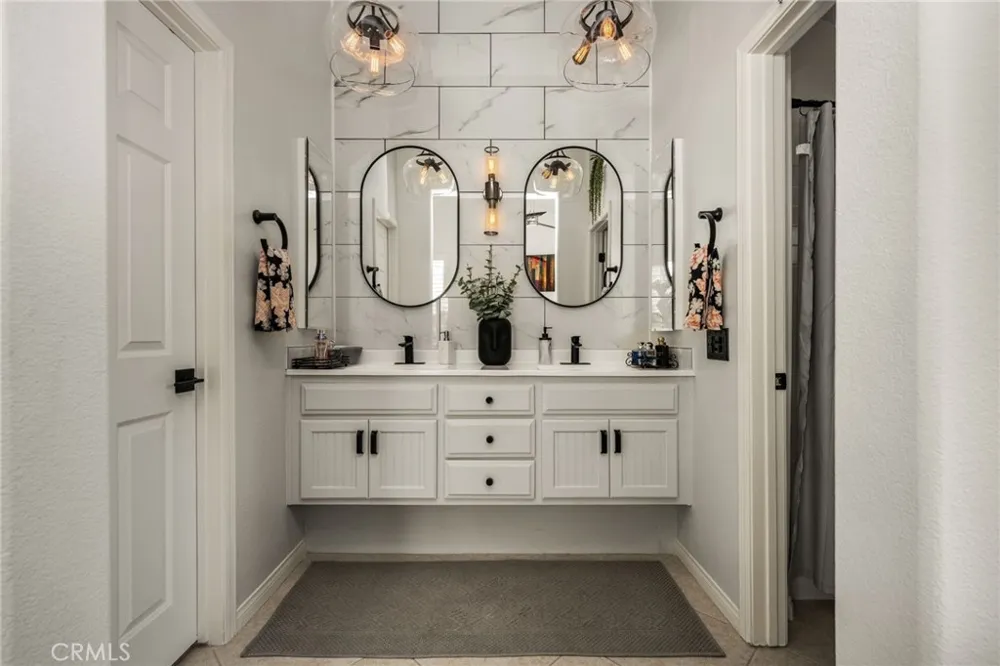 118 Matisse Aliso Viejo, CA 92656