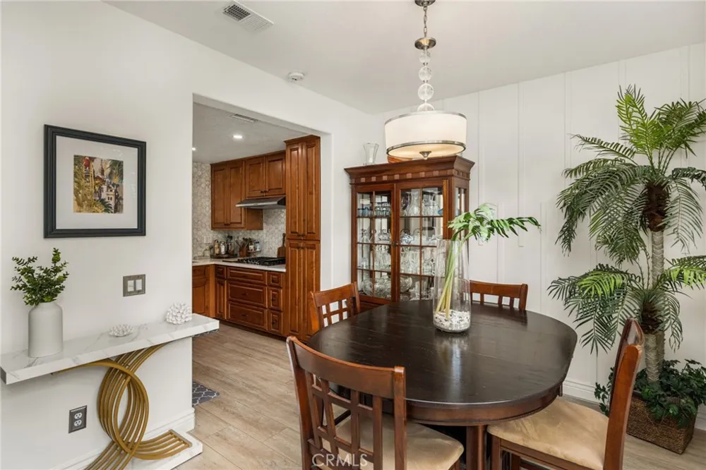 118 Matisse Aliso Viejo, CA 92656