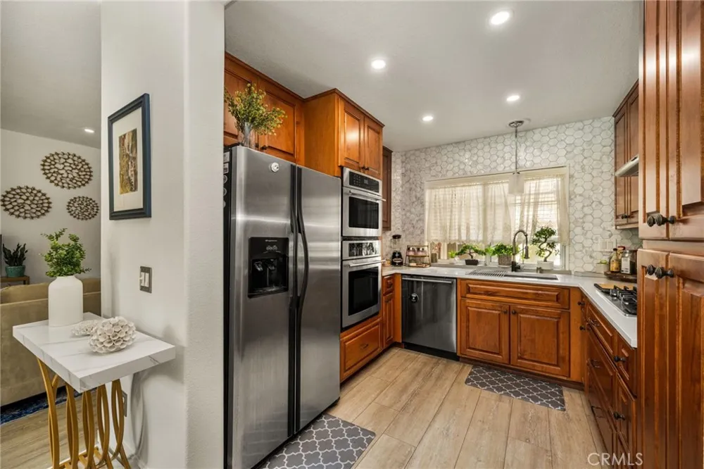 118 Matisse Aliso Viejo, CA 92656