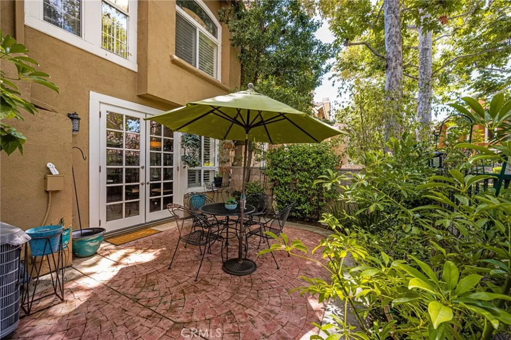118 Matisse Aliso Viejo, CA 92656