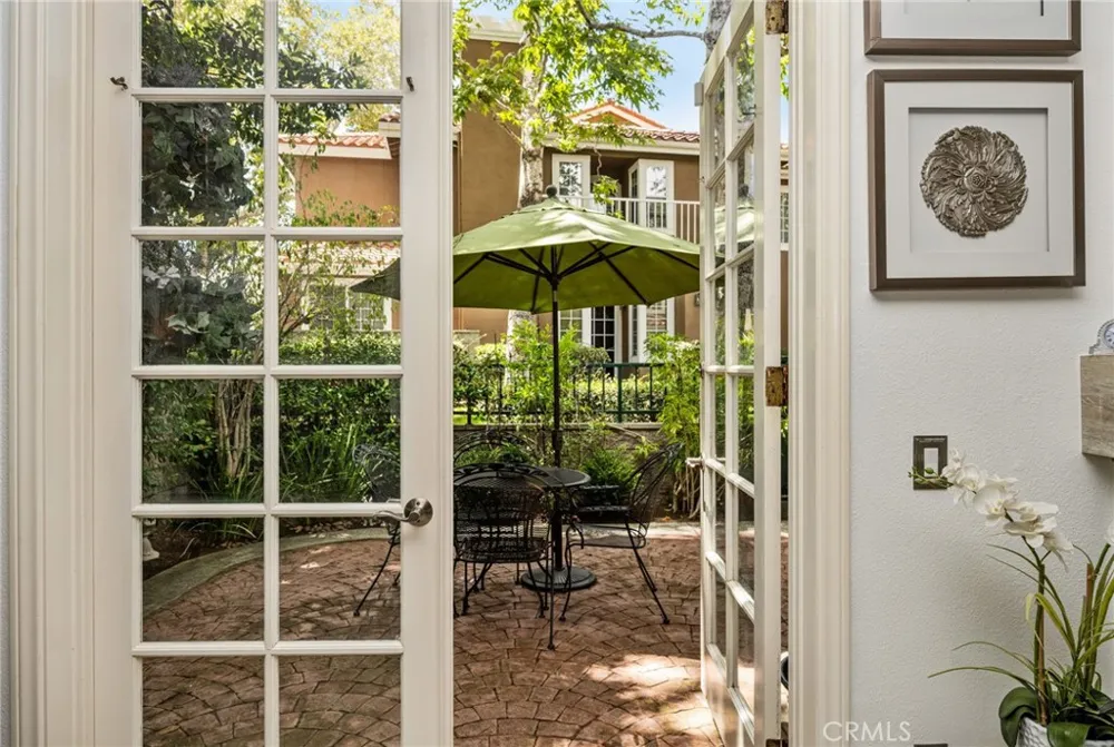 118 Matisse Aliso Viejo, CA 92656