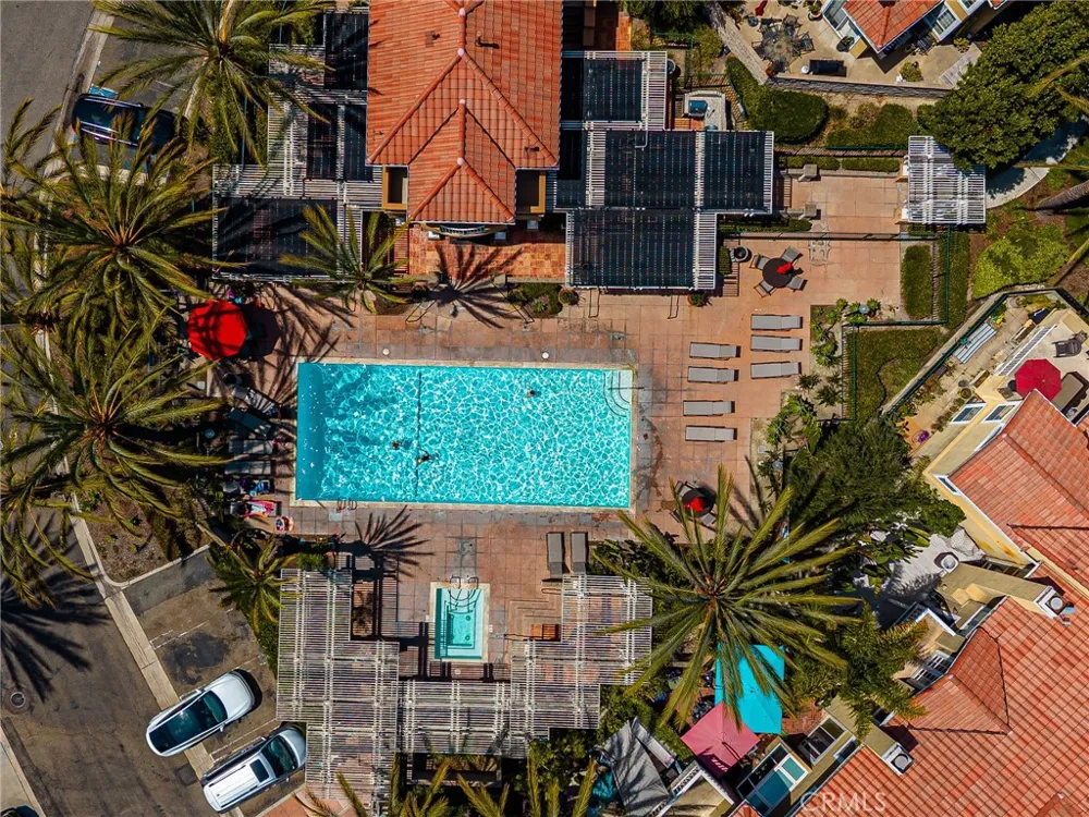 118 Matisse Aliso Viejo, CA 92656