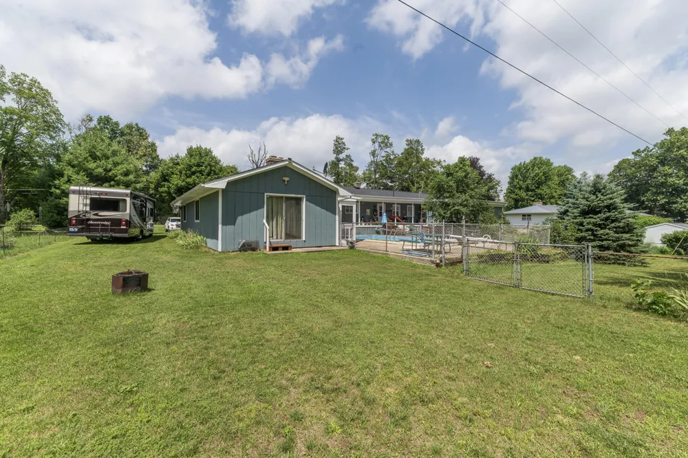 55081 Buckhorn Road Three Rivers, MI 49093