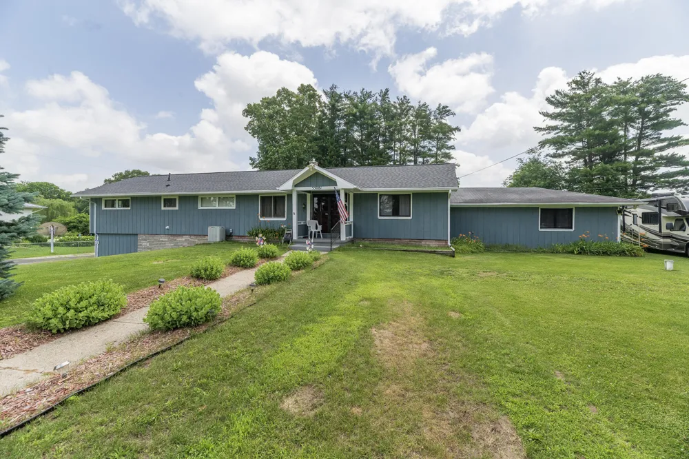 55081 Buckhorn Road Three Rivers, MI 49093