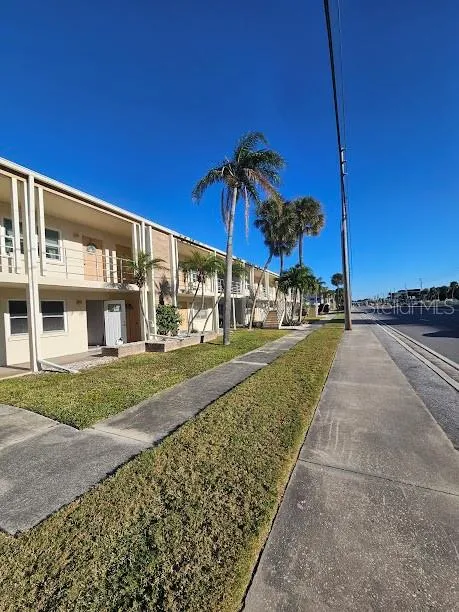 4565 DUHME ROAD #207
