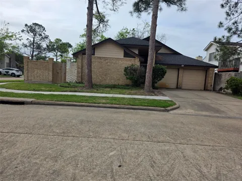 7803 La Rochelle Circle