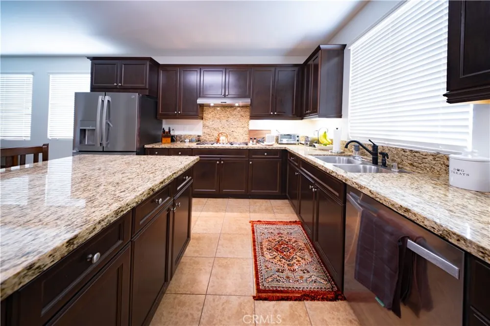 820 E Ruby Lace Azusa, CA 91702