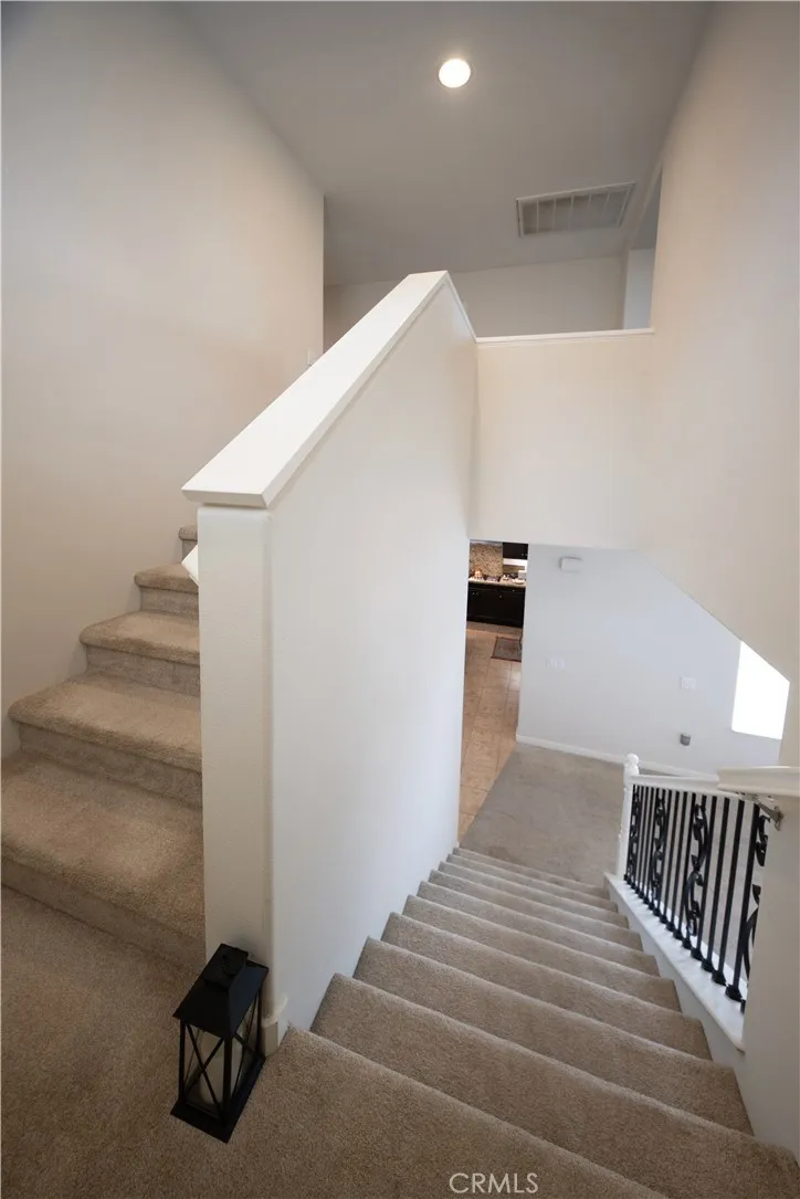 820 E Ruby Lace Azusa, CA 91702
