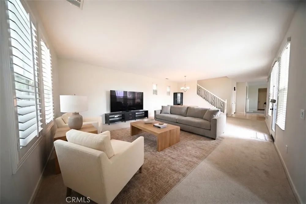 820 E Ruby Lace Azusa, CA 91702
